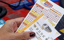 Trúng số 2 lần trong 2 tuần, được hơn 3 triệu USD