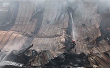 Cháy công ty đóng thùng rau củ ở Q.Bình Tân