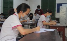 Thí sinh TP.HCM làm thủ tục dự thi tốt nghiệp THPT đạt 97.39%