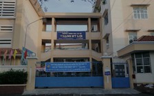 Thầy giáo bị tố 'đụng chạm' nữ sinh, nhà trường xử lý như thế nào?