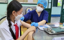 Sở GD-ĐT TP.HCM chỉ đạo về tiêm vắc xin Covid-19 mũi bổ sung ra sao?