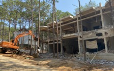 Cưỡng chế tháo dỡ công trình xây lụi ở thắng cảnh quốc gia hồ Tuyền Lâm