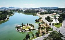 Du khách đến Đà Lạt không được xả rác, hái hoa bẻ cành