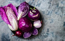 Bác sĩ chia sẻ lợi ích rau củ màu tím giúp khỏe đẹp, ngăn ngừa ung thư