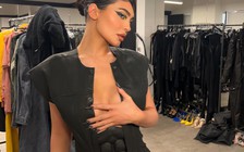 Kylie Jenner hóa Catwoman, chị em tham khảo cách phối đồ độc lạ đi chơi halloween