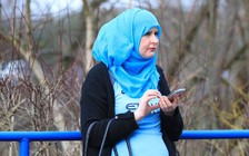 Thủ tướng Anh nói không can thiệp chuyện ăn mặc của phụ nữ