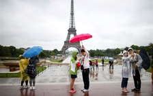 Pháp rút ngắn thời gian cấp thị thực cho du khách