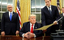 Bị tố bạo hành vợ cũ, cố vấn của Tổng thống Trump từ chức