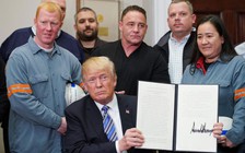 Tổng thống Trump duyệt áp thuế lên nhôm, thép nhập khẩu