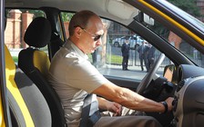 Ông Putin tiết lộ suýt đi làm tài xế taxi