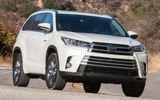 Toyota tăng giá Highlander 2017 tại Mỹ