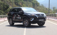 Toyota Fortuner không giảm giá vẫn cháy hàng
