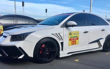 Chevrolet Cruze độ kiểu siêu xe Lamborghini đón năm mới