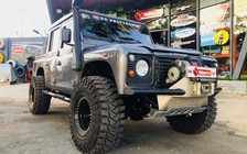 Land Rover Defender TD5 nâng cấp đồ chơi 'khủng' tại Việt Nam