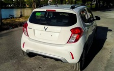 Người dùng tự sơn lại cản sau xe VinFast Fadil