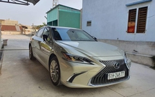 Lexus ES 250 dùng 3 tháng bán lỗ 300 triệu đồng