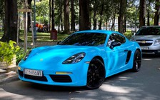 Porsche 718 Cayman màu lạ rao giá 4,2 tỉ đồng
