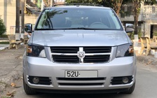 Xe gia đình 'độc, lạ' Dodge Caravan 12 năm tuổi tại Việt Nam