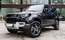 Land Rover Defender nhập tư nhân cạnh tranh xe chính hãng