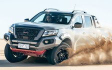 Nissan Navara Pro-4X Warrior 2021 'tuyên chiến' Ford Ranger Raptor