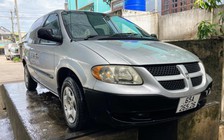 Xe MPV Dodge Caravan 2000 hiếm gặp tại Việt Nam