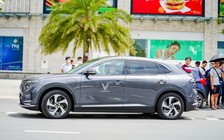 VinFast VF8 gần hoàn thiện, giao xe tại Việt Nam từ tháng 11.2022