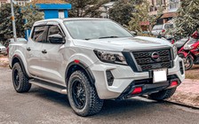 Nissan Navara 2022 'biến hóa' hầm hố như Ford Ranger Raptor