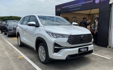 Giá gấp đôi Veloz Cross, Toyota Innova 2023 không còn là xe 'bình dân'