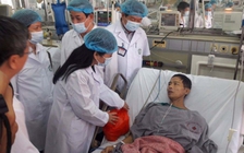 Khởi tố 1 bác sĩ trong vụ 8 bệnh nhân chạy thận tử vong ở Hòa Bình