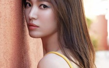 Song Hye Kyo diện đồ kẻ caro trẻ trung như thiếu nữ 20