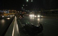 Liều chạy vào làn ô tô trên cầu Sài Gòn, 1 người chết, 2 người bị thương