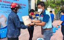 'Ngân hàng gạo nghĩa tình' hỗ trợ người bị ảnh hưởng bởi dịch Covid-19