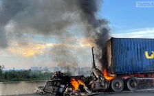 Xe container cháy rụi trên đường cao tốc TP.HCM - Long Thành - Dầu Giây