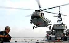 Thiêng liêng 'không ảnh biển đảo' qua bộ sách của kỷ lục gia - nhà báo Giản Thanh Sơn