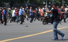 Indonesia rúng động vì khủng bố