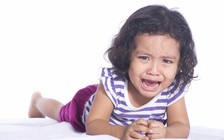 Cách 'trị' trẻ ăn vạ