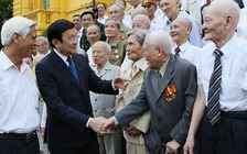 Chủ tịch nước gặp mặt chiến sĩ cách mạng bị địch bắt, tù đày