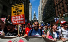 Đảng Dân chủ Mỹ chìm trong hỗn loạn