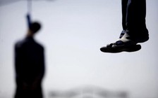 Bắt kẻ giết chết 3 con ruột trốn vào rừng sâu