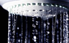 Khi bạn khỏe mạnh, tắm nước lạnh càng tuyệt vời!