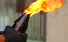 Điều tra vụ ném bom xăng vào nhà dân