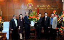 Cả nước hướng về các thầy, cô giáo với tình cảm trân trọng nhất