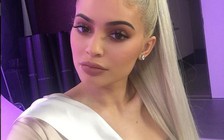 Em gái Kim Kardashian bị dọa kiện vì ăn cắp hình ảnh cho thương hiệu riêng