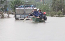 Mưa lớn tiếp diễn, thủy điện cấp tập xả lũ