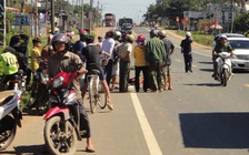 Một thanh niên tử vong trên quốc lộ, người dân truy đuổi xe nghi gây tai nạn