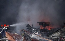 Nghi án phóng hỏa đốt ki ốt bán quần áo