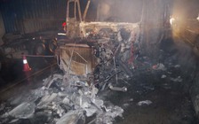 Xe container bốc cháy trên QL1A