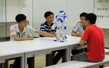 Học lập trình miễn phí với robot NAO