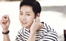 Yoochun dời ngày cử hành hôn lễ để sang nước ngoài chụp ảnh cưới