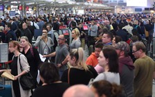 Sân bay Úc hỗn loạn vì siết chặt an ninh